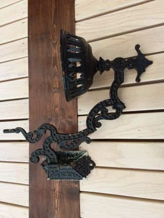 Antique Vtg Ornate Cast Iron Swing Arm Oil Lamp Holder W/wall Bracket