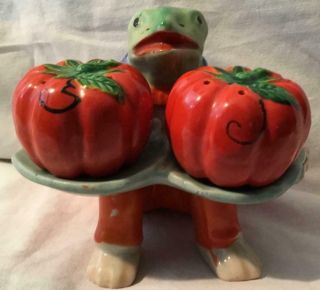Vintage Pre War Ii Japan Large Frog Holding Tomato Salt & Pepper Shakers Set