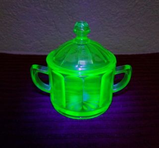 Vintage Green Uranium Depression Glass Double Handle Sugar Bowl W/lid