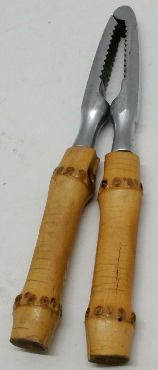 Vintage CG Bamboo Handle Nut Shell Cracker Hand Kitchen Tool Made in Japan 2