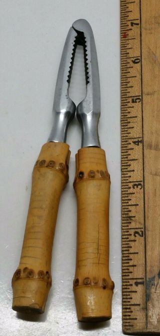 Vintage CG Bamboo Handle Nut Shell Cracker Hand Kitchen Tool Made in Japan 3