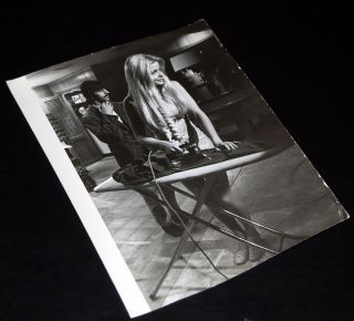 1968 The Beatles Ringo Starr Ewa Aulin Ironing Vintage 8x10 Press Photo Candy