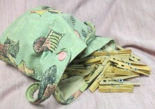 Vintage Laundry Clothes Pin Bag With 50 Clothes Pins 1950 