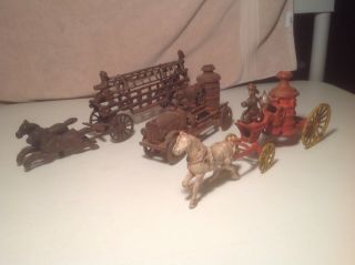 Antique/vintage/old Cast Iron Fire Fighting Steam And Horse Drawn Vehicles/toys