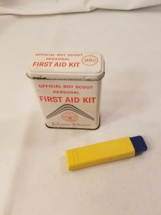 VINTAGE JOHNSON & JOHNSON OFFICIAL BOY SCOUT PERSONAL FIRST AID KIT TIN TM 2