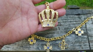 VINTAGE GOLD TONED KINDS CROWN AND CROSS PENDANT WOMENS BELT 2