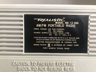 Vintage Transistor Realistic Radio Model 12 - 666 AC/DC Tandy Radio Shack 4