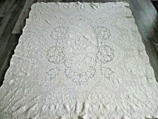 Stunning Vintage Soft White Quaker Lace Tablecloth Exquisite Design 60 " X 75 "