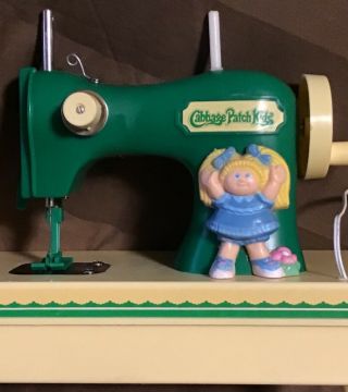 VINTAGE 1984 CABBAGE PATCH KIDS PLAY TOY SEWING MACHINE 2
