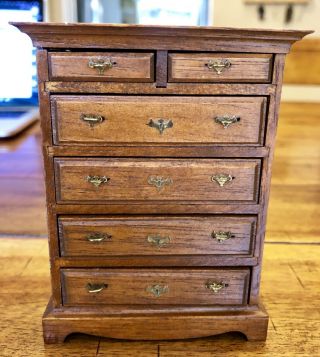 Antique/Vintage Miniature Chest of Drawers/Dresser Doll House Furniture 6 Drawer 5