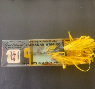 Vtg Old Fishing Lure Fred Arbogast Hawaiian Wiggler Bait And Box