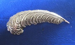 Silvertone & Black Plume/feather Vintage Brooch By Sara Coventry 2 - 1/2 "