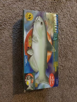 Vtg Gemmy Cool Catfish Animated Singing Fish Billy Bass Gag Gift