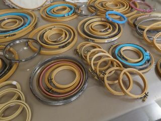 66 Vintage Wood Metal Plastic Circle Oval Embroidery Needlework Hoops 7