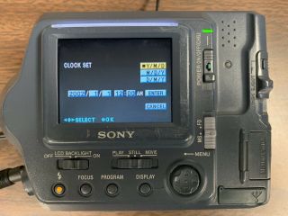 Vintage Sony Mavica MVC - FD100 1.  2mp Digital Camera Dual Floppy Disk or Mem Stick 3