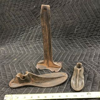 Antique 12 " Cast Iron Cobbler Stand And 2 Shoe Last Vintage Tool
