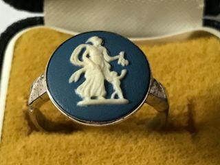 Vintage Silver Wedgwood Blue Jasper Classical Figure Dress Ring.  Size N
