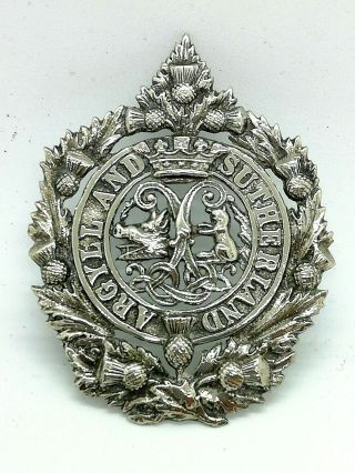 Vintage Fretted Argyll And Sutherland Highlanders Officers Cap Badge