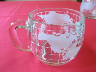 VINTAGE 1970s NESTLE NESCAFE GLASS ETCHED GLOBE WORLD MAP (5) MUGS & (1) CREAMER 4