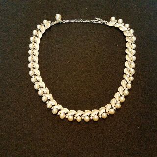 Vintage Crown Trifari Faux Pearl Leaf Choker Necklace Rare Silver Tone Signed
