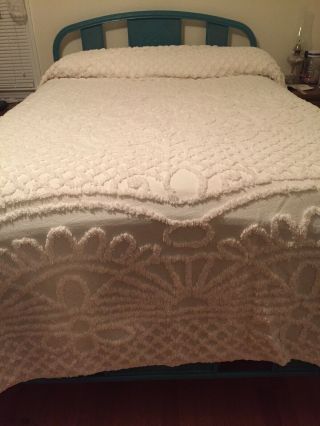 Vintage White Full Size Chenile Bedspread