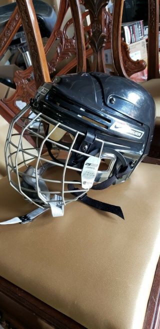 Vintage Bauer Goalie Helmet W/ True Vision Cage.  Nbh4500m Size Medium