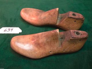 Vintage Pair Wood 400 Size 8 - 1/2 E United Last Factory Shoe Industrial Last 634
