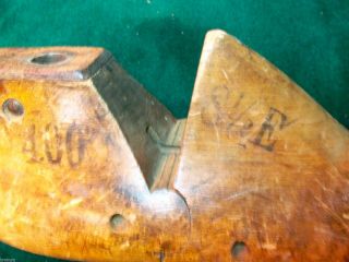 Vintage Pair Wood 400 Size 8 - 1/2 E UNITED LAST Factory Shoe Industrial Last 634 4