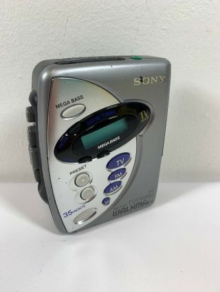 Sony Walkman Portable Wm - Fx277 Tv/fm/am Cassette Player Mega Bass Vintage E3