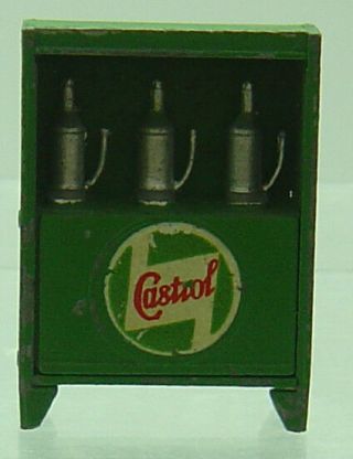 Vintage Britains Castrol Oil Dispenser 1/32