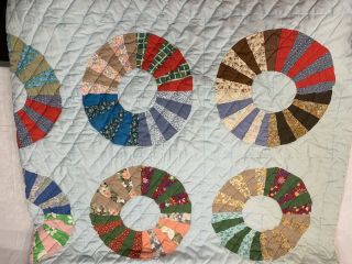 Vintage Antique Full Size Hand Made Quilt.  Dresden Plate Pattern.