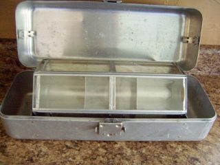 VINTAGE TACKLE BOX,  ROLL - A - TRAY UPPER MIDWEST MFG.  CO. ,  MINNEAPOLIS,  MNN. 2