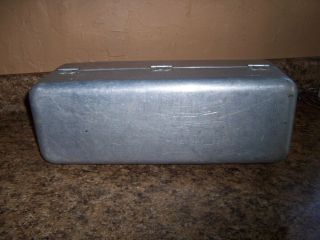 VINTAGE TACKLE BOX,  ROLL - A - TRAY UPPER MIDWEST MFG.  CO. ,  MINNEAPOLIS,  MNN. 5