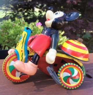 Vintage Mickey Mouse Line Mar Japan Tin Litho Wind Up Toy Walt Disney Prod
