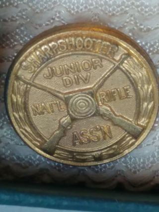 Vintage National Rifle Association NRA junior Div.  Distinguished Medal Pin 4