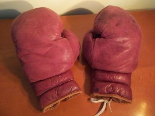 Vintage adult size red leather Sparring Gloves - 2 pairs 3