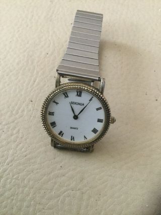VINTAGE SEKONDA Quartz watch in good 2