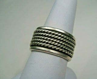 Vintage.  925 Sterling Silver Band/ring.  - Mexico - Size 9.  Pre - Owned.  22
