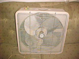 Vintage Capri P20 3 - Speed 20 " Box Fan W/ Thermostat