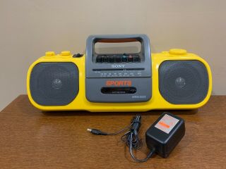 Vintage Sony Sports Cfs - 905 Portable Am/fm Radio Cassette Boombox