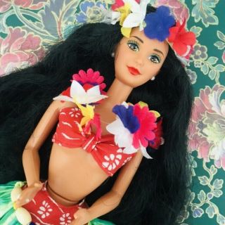 Vintage Polynesian Kira Hawaii Barbie Dolls Of The World Complete With Outfit