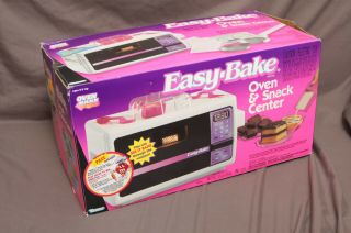 Vintage 1997 Easy Bake Oven & Snack Center W/ Baking Kenner