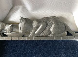 Fab Cat and Kitten Drinking Milk Pewter Vintage Brooch by JJ - Rare Piece 5