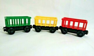 Thomas The Train & Friends Circus Cars 1998 Vintage Red Green Yellow