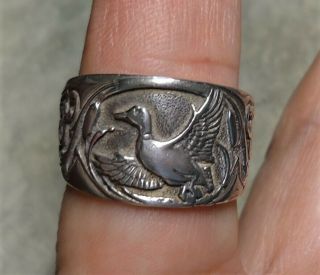 Vintage Mens Sterling Silver Repousse Duck In Flight Band Ring - Size 10