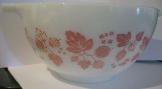 Vintage Pyrex Pink Gooseberry 441 White/Pink Cinderella Mixing Bowl 1 1/2 Pint 2