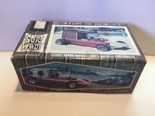Amt George Barris Surf Woody 1/25 Plastic Model Car Kit 2166 - 200 Vintage