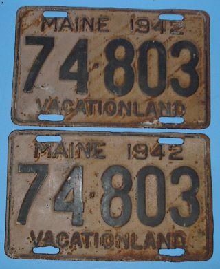 Vintage Pair 1942 State Of Maine License Plates " As Found " Surface Rust 2