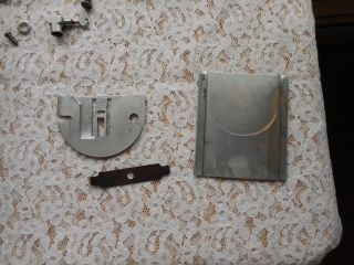 VINTAGE SINGER 328 K SEWING MACHINE NEEDLE AND BOBBIN PLATE STITCH PLATE PLUS 3