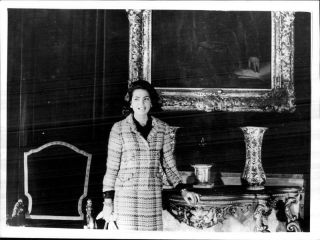 Princess Ira Of Furstenburg Looking At Art - Unique Vintage Photograph